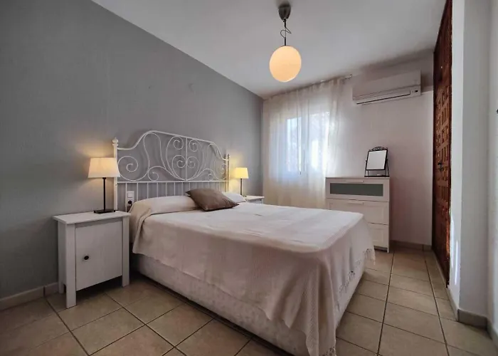 Felymar By Edeal Homes Apartman